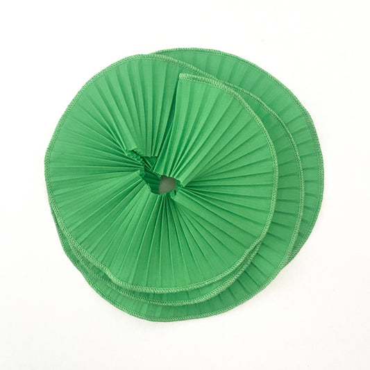 Tira plisada de popelina verde cata