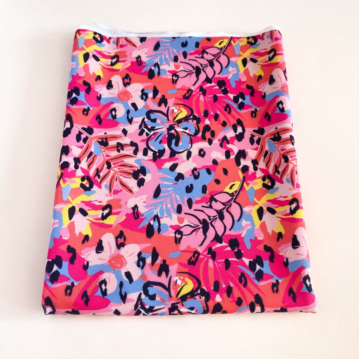 LYCRA DUPONT SUBLIMADA MULTICOLOR HOJAS