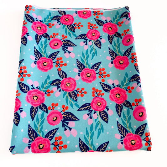 LYCRA DUPONT SUBLIMADAFLORES FONDO VERDE MENTA